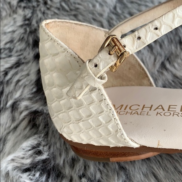 MICHAEL Michael Kors White Faux Snake Sandals 5.5 - Picture 5 of 9